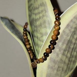 4mm Ethicgoods Tiger Eye Beaded Bracelet with Gold Accents